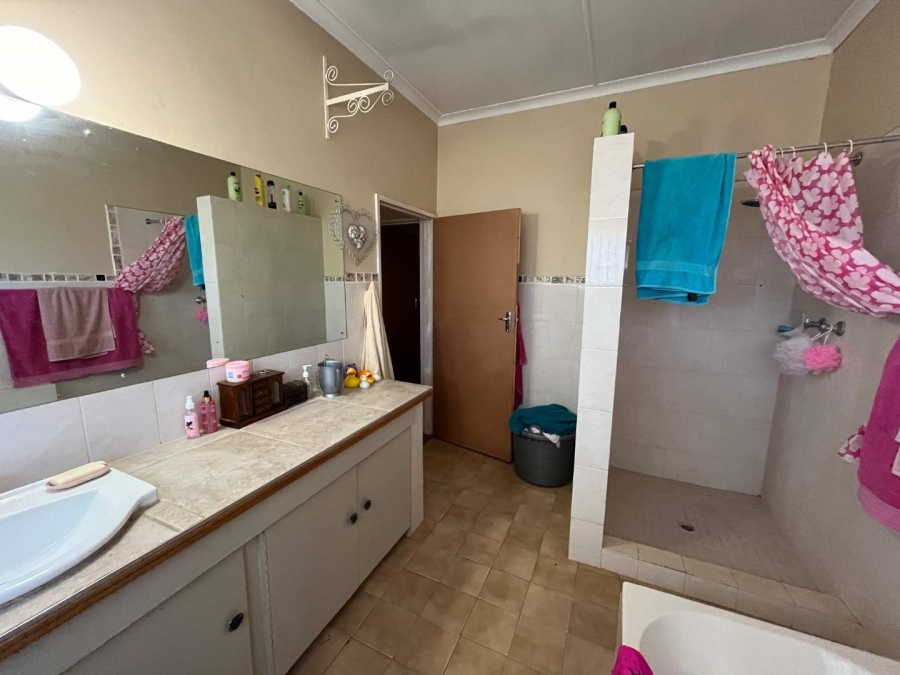 3 Bedroom Property for Sale in Kakamas Northern Cape